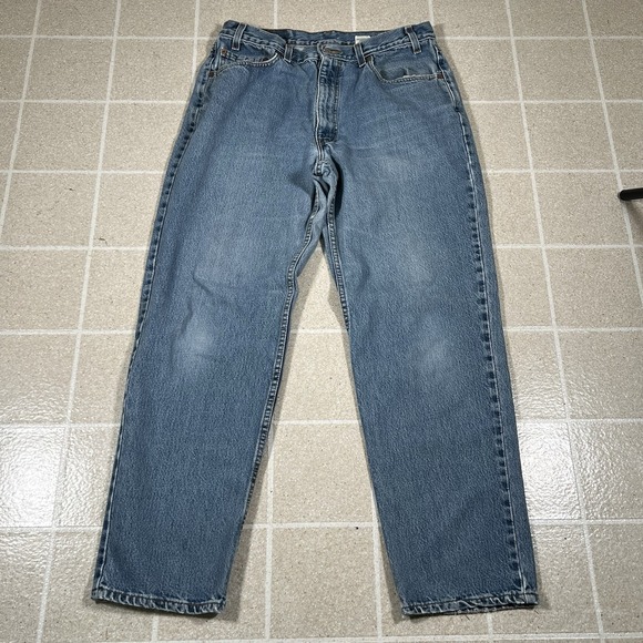 VTG Levis Jeans Mens 36x31 Blue 550 Relaxed Fit Straight 2001  Made In USA Denim - Picture 1 of 7